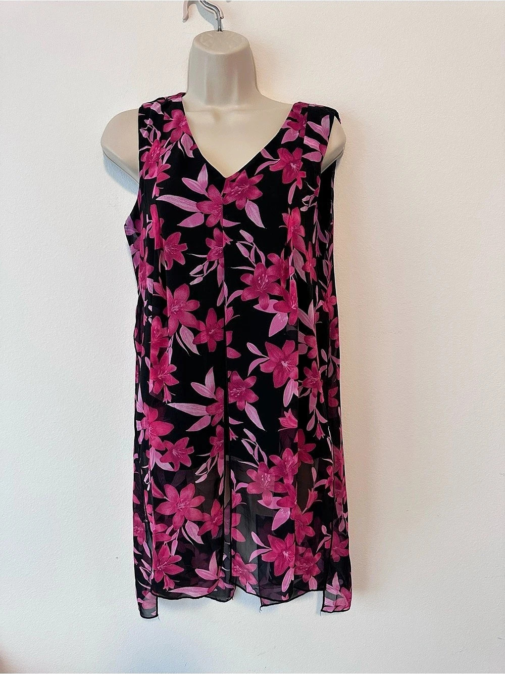 Adele & May Floral Shirt in Black & Pink Size Small